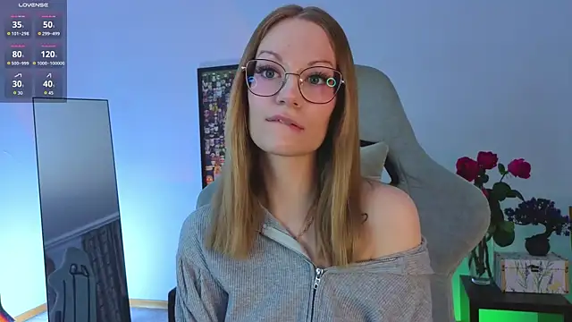 Snapshot of Edlin_gail chatting on 11-17-25, 01:33 Edlin gail online show from 11-17-25, 01:33