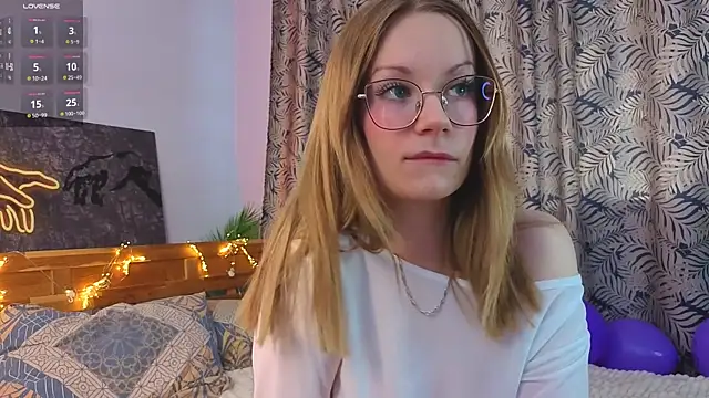 Snapshot of Edlin_gail chatting on 11-23-25, 06:02 Edlin gail online show from 11-23-25, 06:02