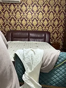 zhenzhen666 online show from 11-25-25, 02:06