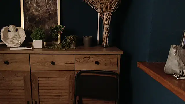 Flower mary online show from 10-30-25, 08:05