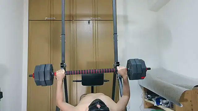 Snapshot of kouichikun chatting on 12-15-25, 10:08 kouichikun online show from 12-15-25, 10:08