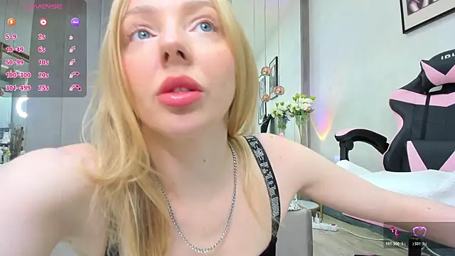 SundyRose online show from 11-19-25, 08:31