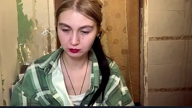 ArianeBhayani online show from 10-24-25, 09:22