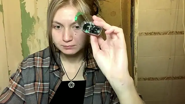 ArianeBhayani online show from 11-04-25, 09:03