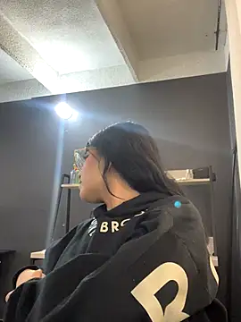 Snapshot of angie_rousse_ chatting on 11-19-25, 01:11 angie rousse online show from 11-19-25, 01:11