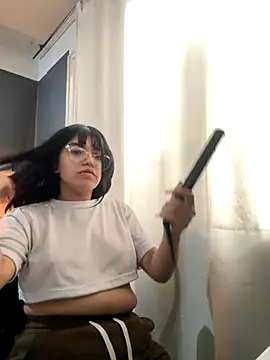 Snapshot of angie_rousse_ chatting on 11-25-25, 05:46 angie rousse online show from 11-25-25, 05:46