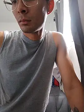 JonaTorres online show from 04-10-26, 02:11