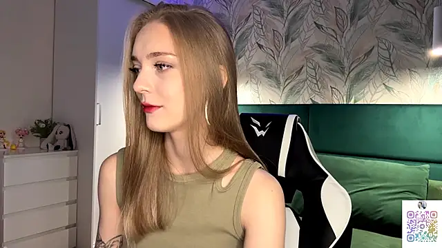 EvaPeace online show from 10-27-25, 04:22