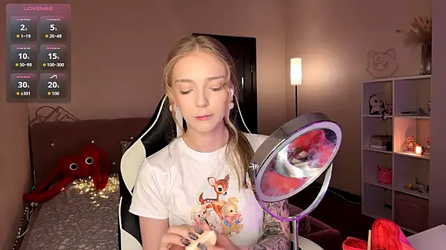 EvaPeace online show from 04-08-26, 01:44