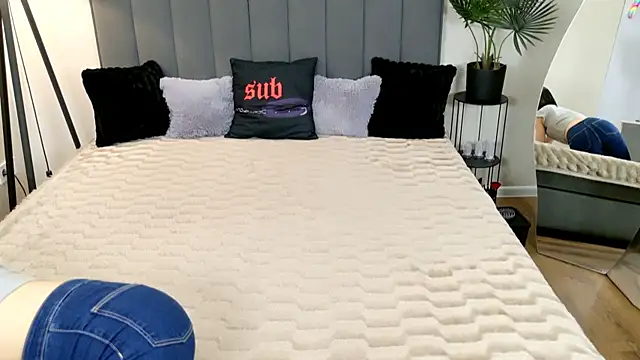 BaileeLynn online show from 05-17-26, 12:23