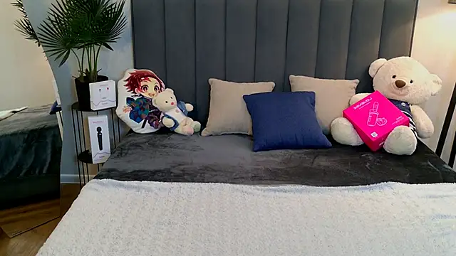 Snapshot of Briarx chatting on 02-14-26, 10:06 Briarx online show from 02-14-26, 10:06