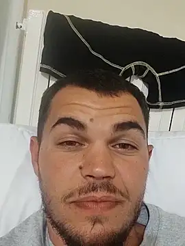 Snapshot of Alexszader36 chatting on 10-20-25, 07:14 Alexszader36 online show from 10-20-25, 07:14