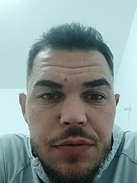 Snapshot of Alexszader36 chatting on 11-21-25, 07:23 Alexszader36 online show from 11-21-25, 07:23