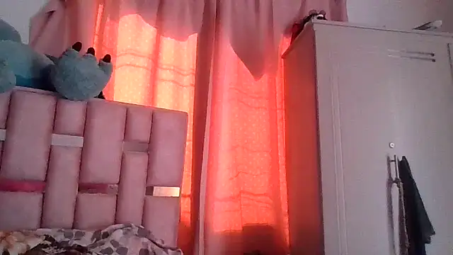 abby moss 2 online show from 11-21-25, 02:38