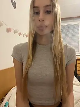 Snapshot of RemyStyles chatting on 02-13-26, 10:17 RemyStyles online show from 02-13-26, 10:17