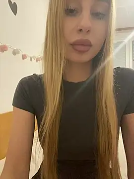 Snapshot of RemyStyles chatting on 02-27-26, 10:43 RemyStyles online show from 02-27-26, 10:43