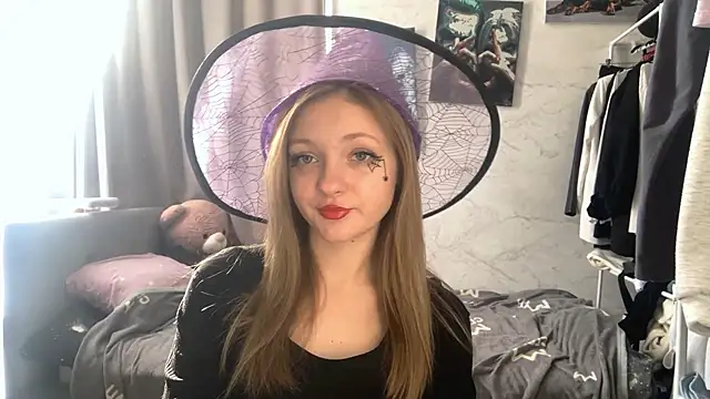  petaI online show from 10-31-25, 06:25