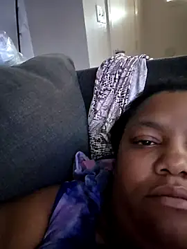 Snapshot of Sexyyella90 chatting on 10-10-25, 11:37 Sexyyella90 online show from 10-10-25, 11:37