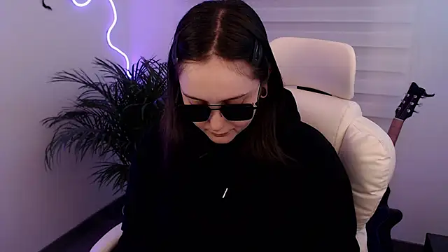 Fallenag666 online show from 11-30-25, 05:00