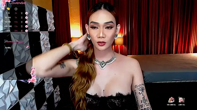 Snapshot of MeatyCockLuna chatting on 11-24-25, 10:37 MeatyCockLuna online show from 11-24-25, 10:37