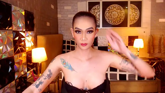 Snapshot of MeatyCockLuna chatting on 12-02-25, 11:00 MeatyCockLuna online show from 12-02-25, 11:00