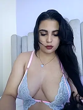 Snapshot of shainadavis chatting on 10-27-25, 12:47 shainadavis online show from 10-27-25, 12:47