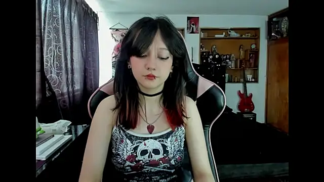 Maki Zein  online show from 12-16-25, 06:46