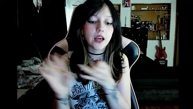 Maki Zein  online show from 03-05-26, 11:01