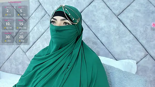  naylaa  online show from 04-12-26, 03:00