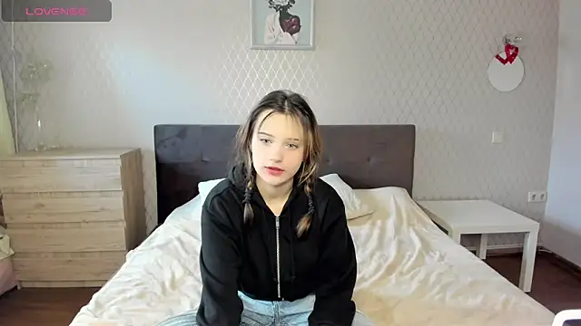 SofiMuse online show from 10-14-25, 06:14