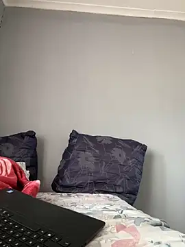 Snapshot of Wildpineapple chatting on 11-08-25, 01:11 Wildpineapple online show from 11-08-25, 01:11