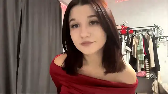 ElsieZuno online show from 10-14-25, 12:06