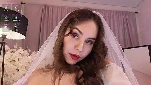 LionKierra online show from 10-25-25, 03:14