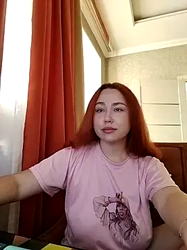 Snapshot of LolaMint_ chatting on 12-15-25, 10:41 LolaMint online show from 12-15-25, 10:41