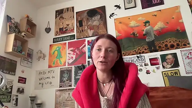 PauliinaBlue online show from 10-22-25, 01:55