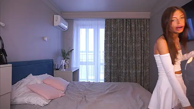 LoisKeedah online show from 11-23-25, 07:19