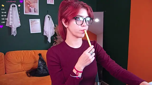 SabrinaCutie online show from 10-15-25, 07:19