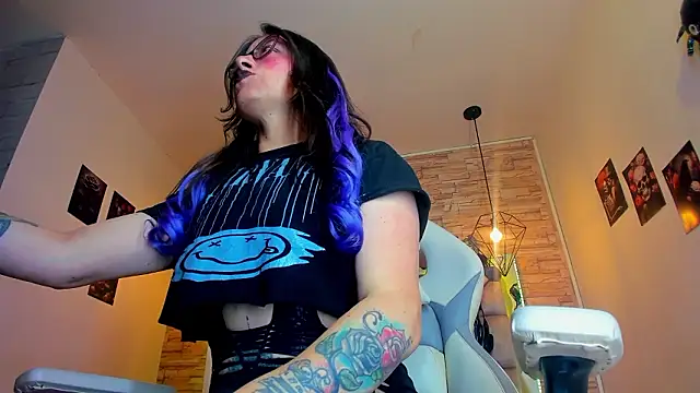 Evangelinejoness  online show from 03-12-26, 12:00