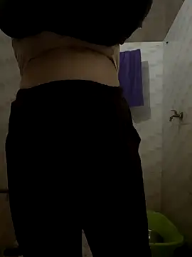 Snapshot of anne_baby2k chatting on 11-20-25, 01:44 anne baby2k online show from 11-20-25, 01:44