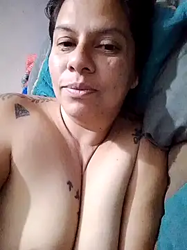 Aniittaaa online show from 10-17-25, 11:51