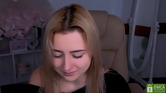 Snapshot of Lulu___Moon chatting on 02-08-26, 09:29 Lulu Moon online show from 02-08-26, 09:29