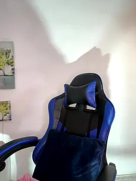 Adeline 1 online show from 10-31-25, 09:16