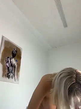 Adeline 1 online show from 04-21-26, 02:37