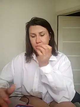 Snapshot of Ambika_beauty chatting on 05-11-26, 02:45 Ambika beauty online show from 05-11-26, 02:45