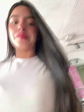 LunaMoore Pink online show from 03-19-26, 12:53