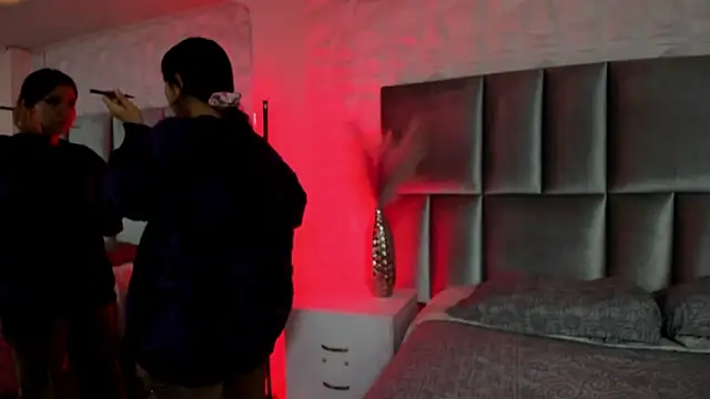 HollyPeach online show from 03-10-26, 07:30