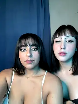 Snapshot of Die-lunara chatting on 10-12-25, 09:08 Die-lunara online show from 10-12-25, 09:08