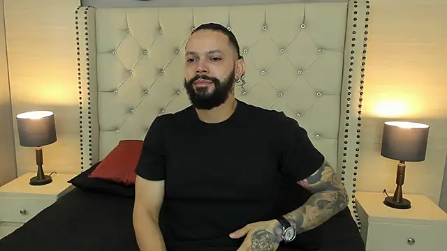 AlukardBig online show from 10-24-25, 01:40