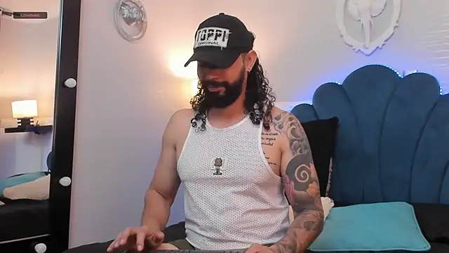 AlukardBig online show from 12-05-25, 01:31