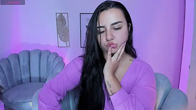 Snapshot of Gabriella_evans_ chatting on 11-01-25, 11:23 Gabriella evans online show from 11-01-25, 11:23